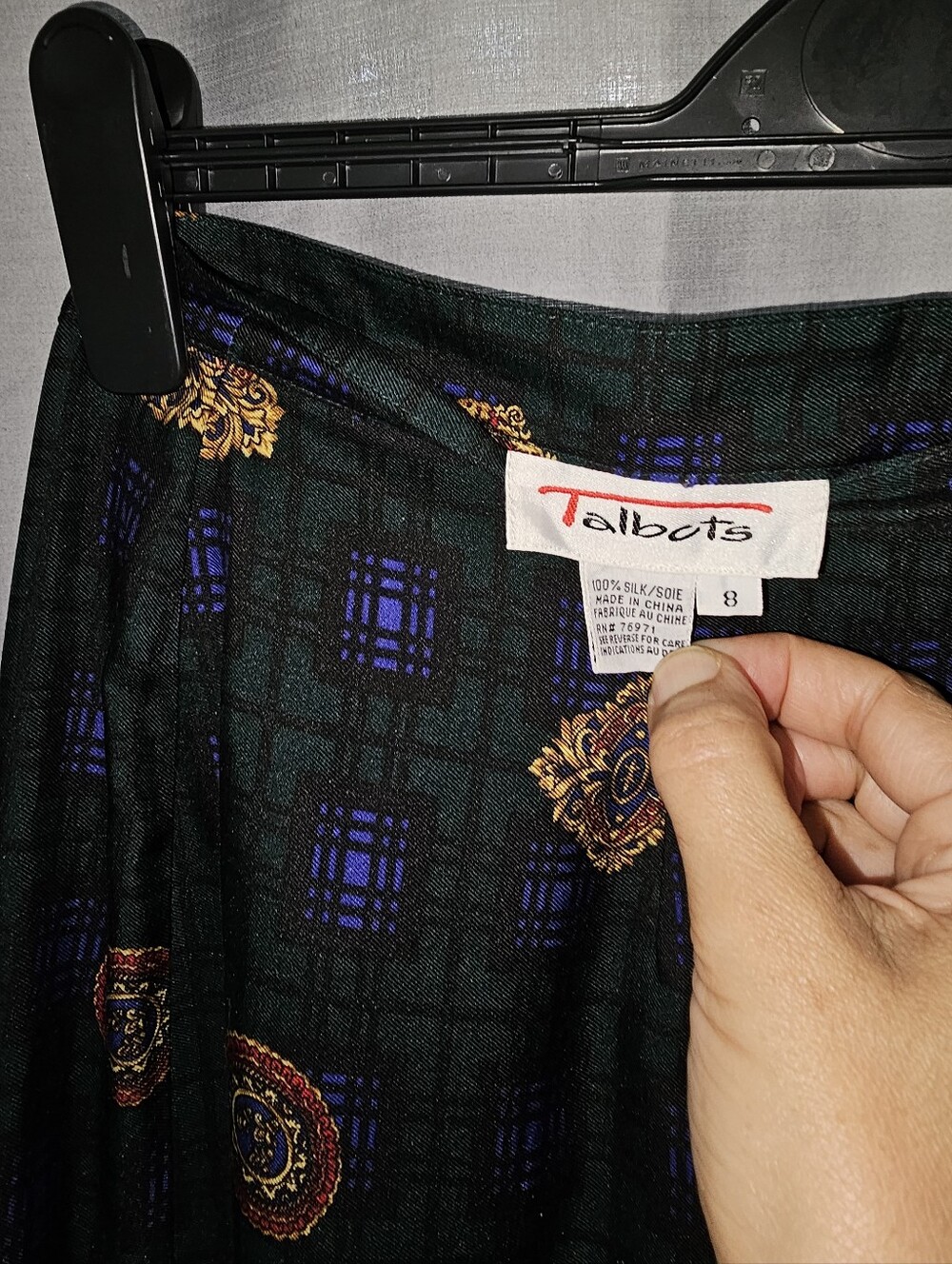 Vintage Talbots 100% Silk Paisley Plaid baroque Skirt Size 8 – Classic .midi - Picture 9 of 9